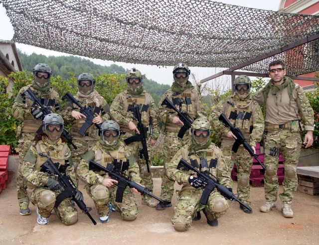 Grupo mixto de soldados.jpg
